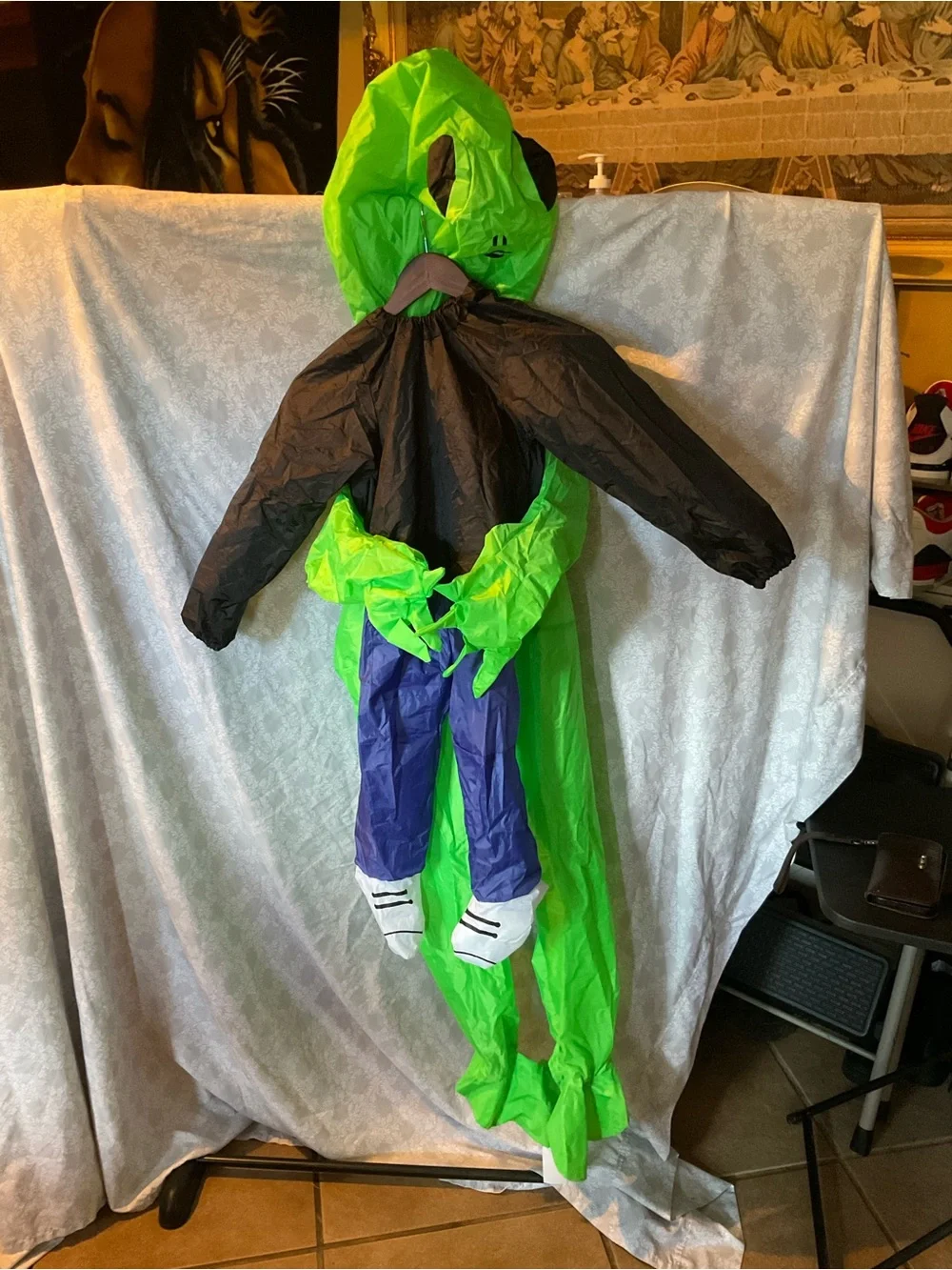 Kids Alien Carry-Me Costume - Green and Black